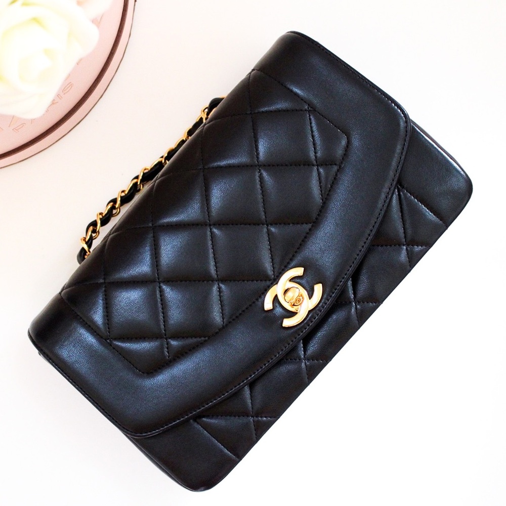 ❌SOLD❌ Chanel Diana Black Lambskin w/ GHW